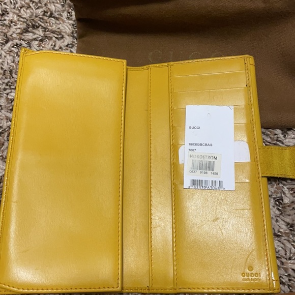 Gucci patent leather wallet - Picture 2 of 4